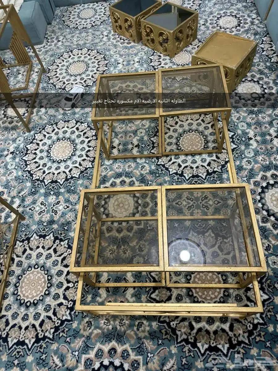 طاولة ضيافة زجاج وقاعده ذهبيه 16