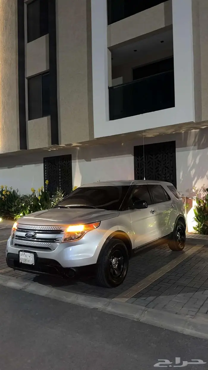 كفر بوليسي مع طقمه نظيف 1