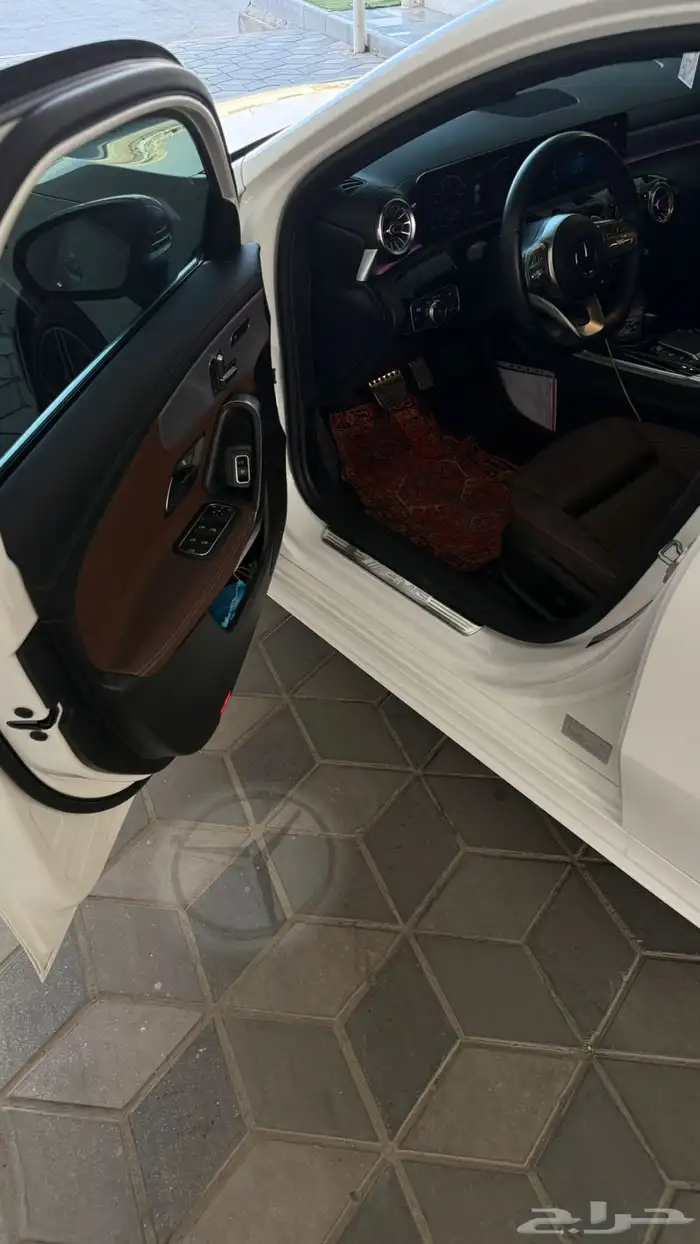 مرسيدس A35 10