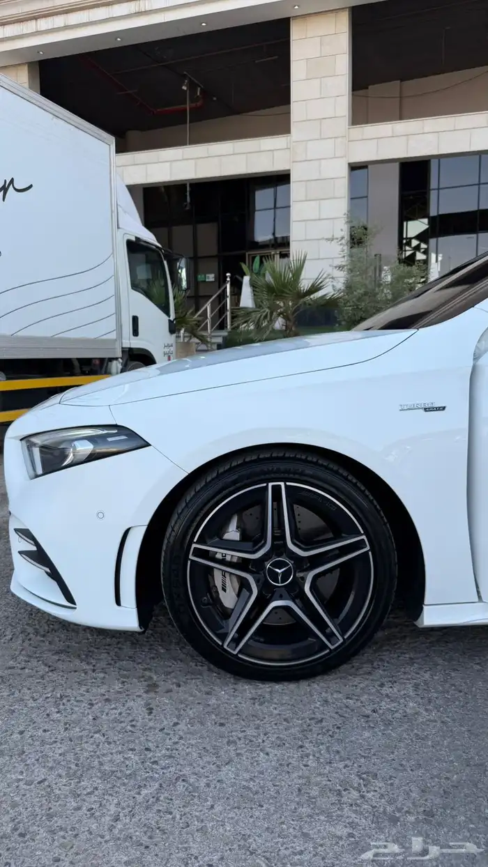 مرسيدس A35 5