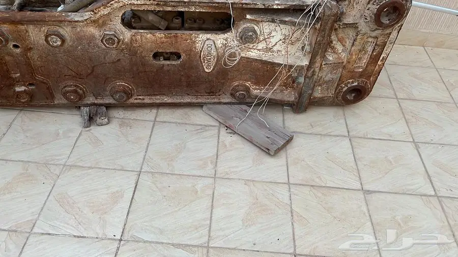 للبيع شاكوش بوكلين 1