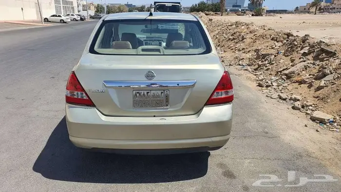 نيسان تيدا 2006 12