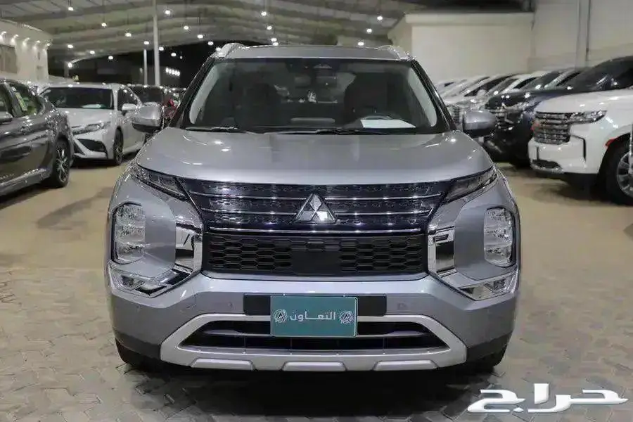 ميتسوبيشي اوتلاندر نص فل بانوراما جلد اربعة سلندر موديل 2024 1