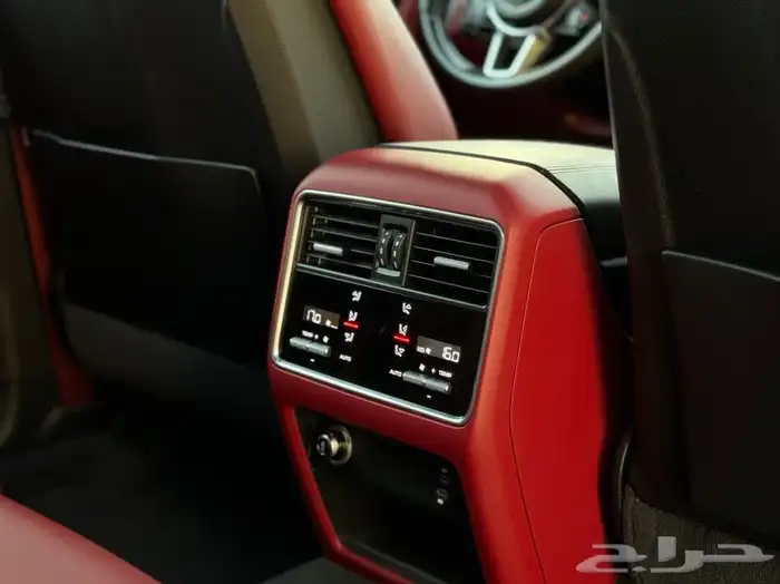 بورش كايين GTS موديل 2022 تحت الضمان 52
