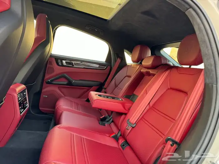 بورش كايين GTS موديل 2022 تحت الضمان 33