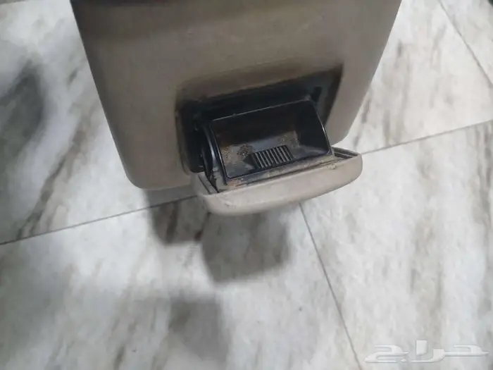 تكايه كورولا بيج أصلي الوكاله من 2001_2007 2