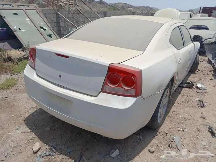 للبيع قطع غيار تشارجر 2010 2