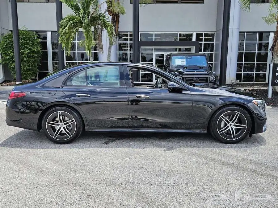 2025 Mercedes-Benz E-Class E 350 4MATIC Sedan 2