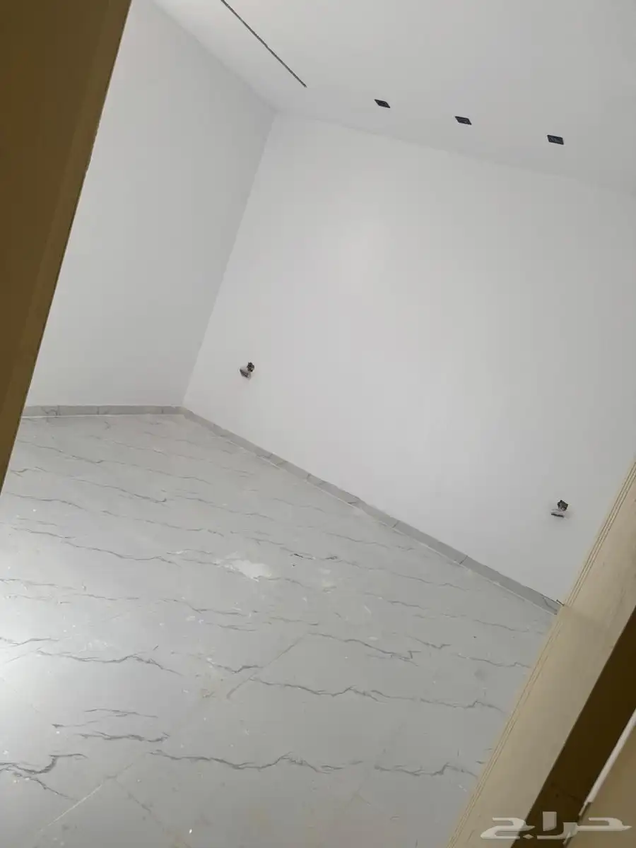 للايجار بحي السعاده 1
