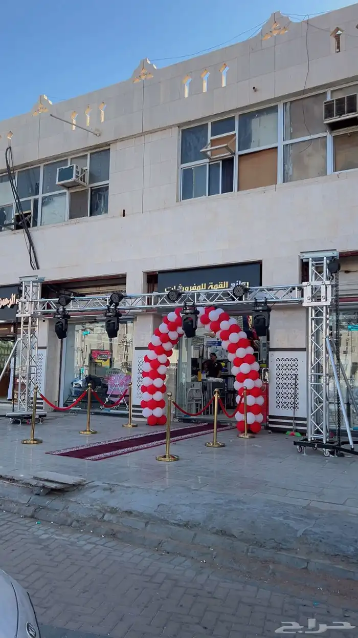 افتتاح محلات تجارية بوابات تراس بلونات راقصة شخصيات عملاقة 0