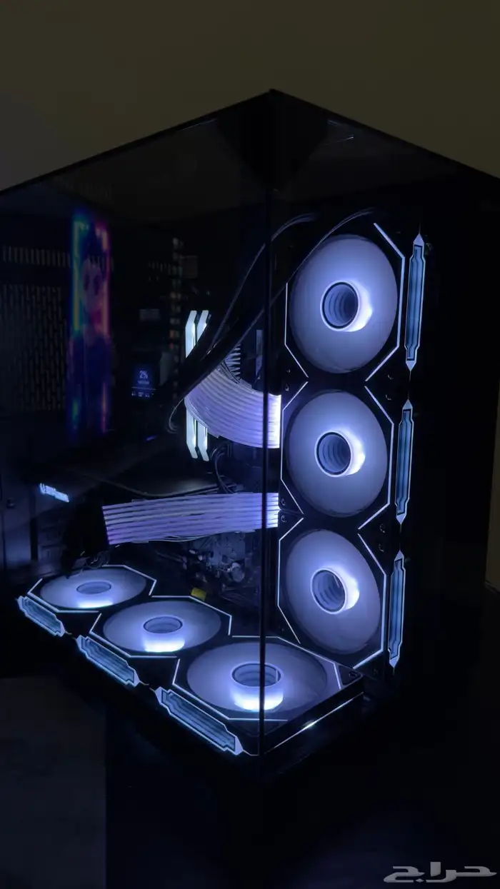بي سي شبه جديد pc 4070super i7-12700f 1