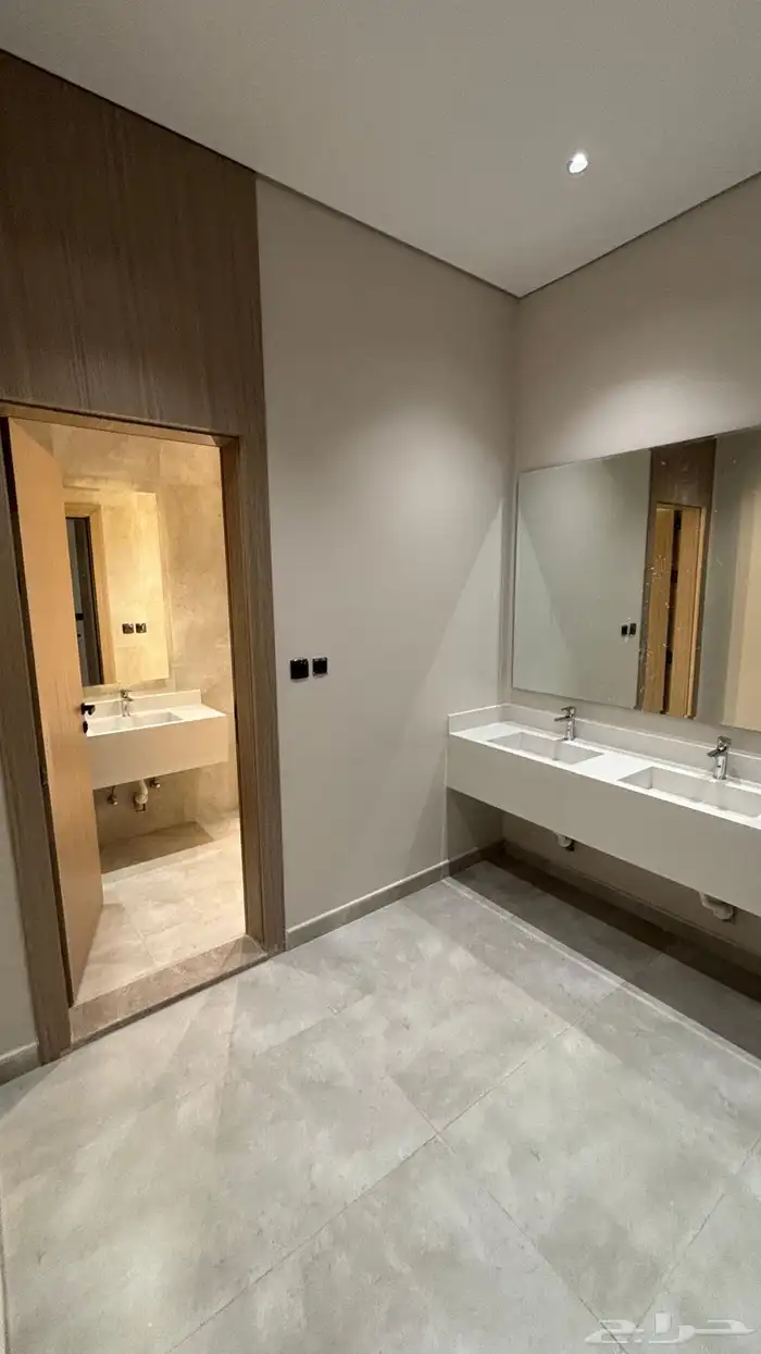 عماره فيها 3 شقق كل شقه 5 غرف 5