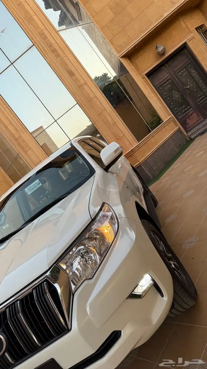 برادو موديل 2023 نظيف جدا 3