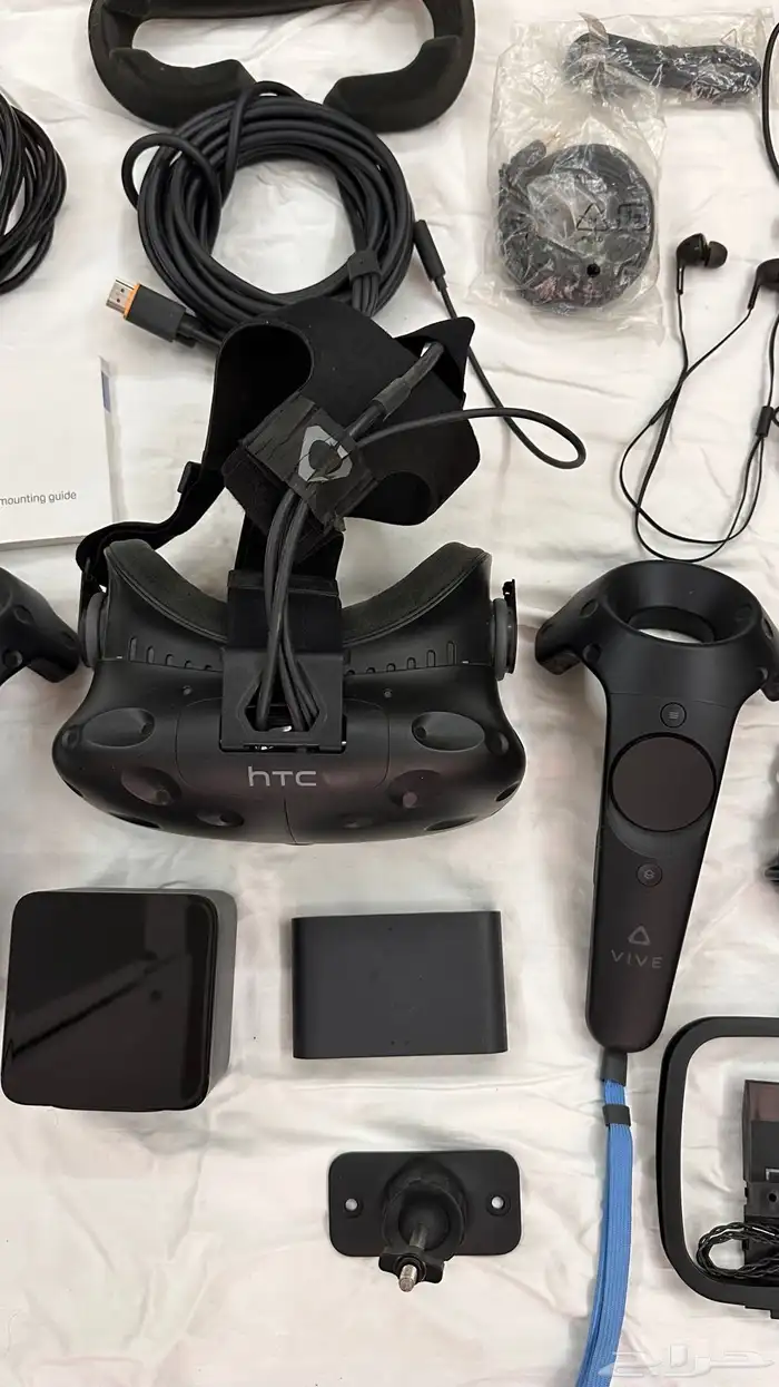 HTC Vive Virtual Reality System 4