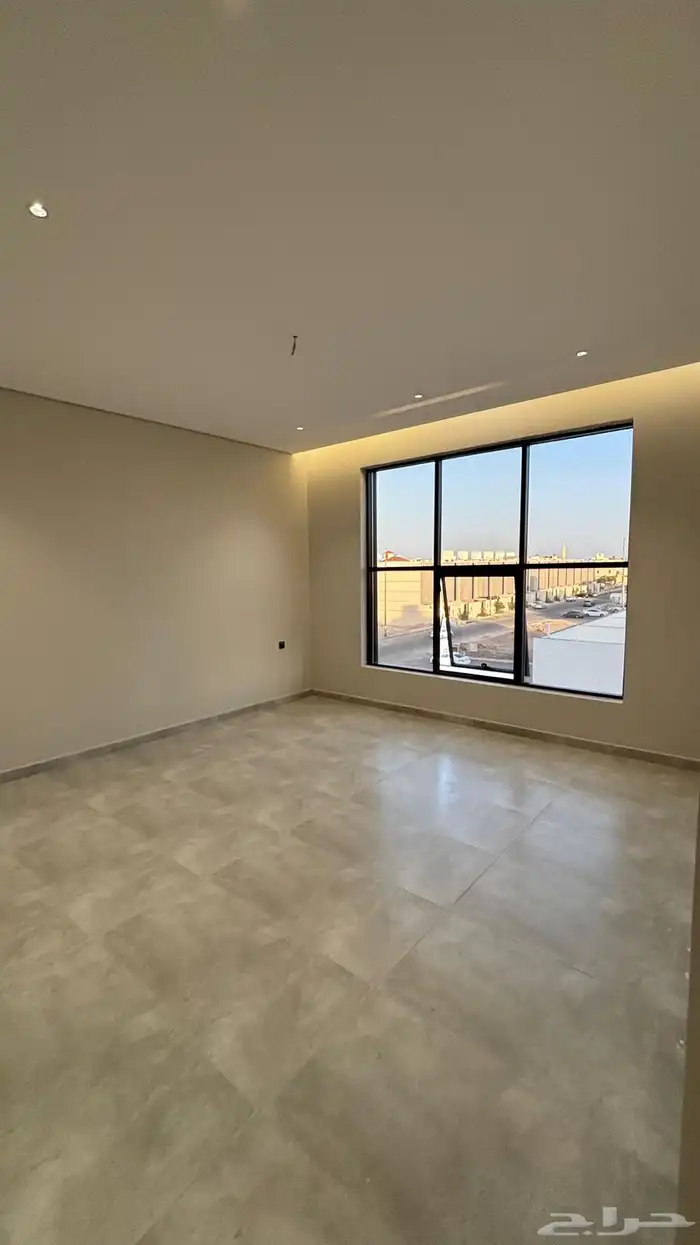 عماره فيها 3 شقق كل شقه 5 غرف 10