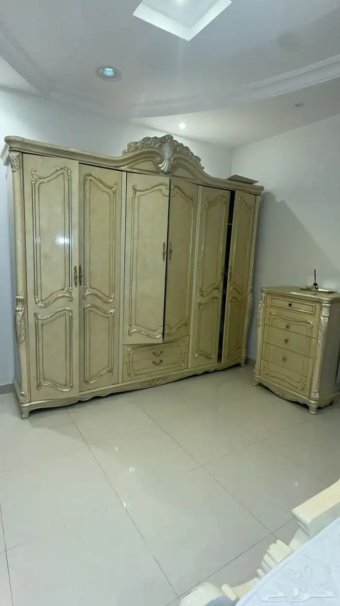 غرفة نوم دولاب مرتبة تسريحة 2