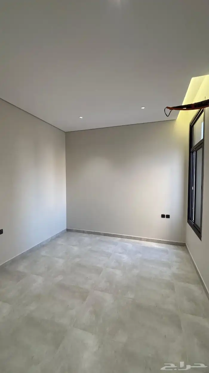عماره فيها 3 شقق كل شقه 5 غرف 16