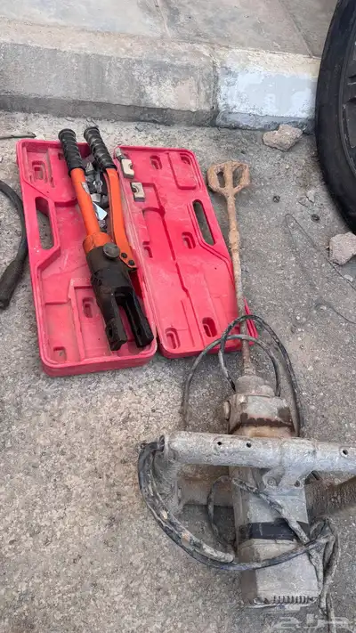 للبيع مكينه لحام وقصاصه 6