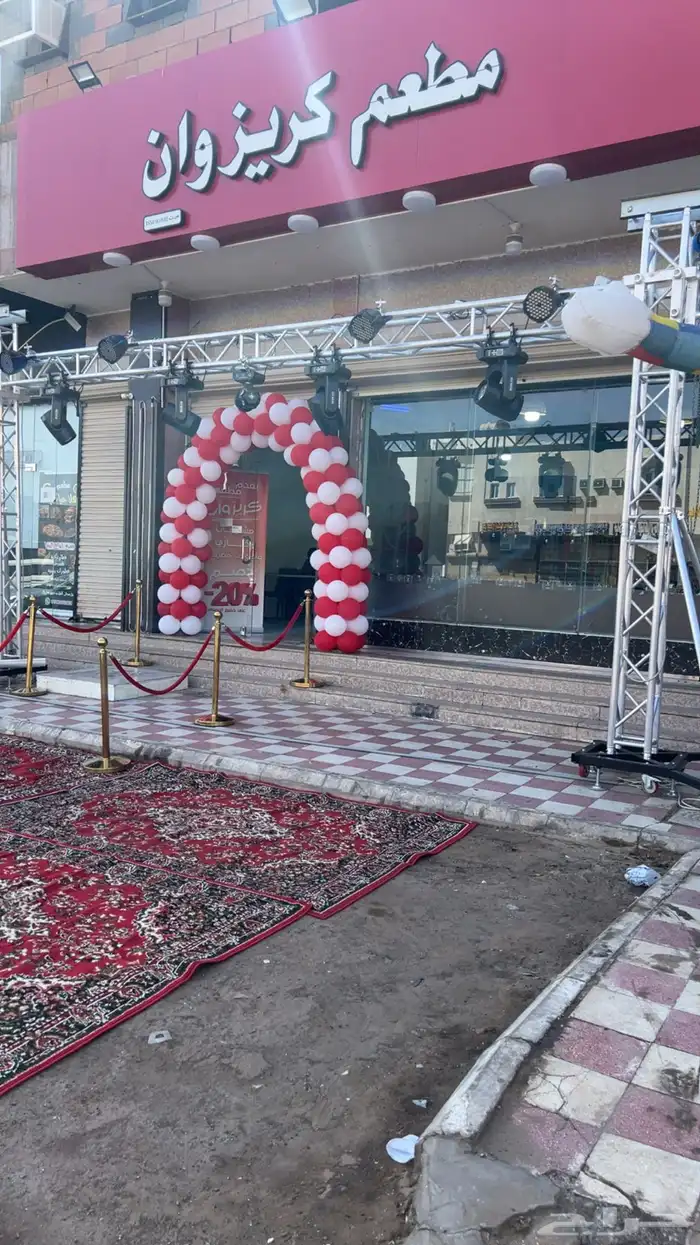 افتتاح محلات تجارية بوابات تراس بلونات راقصة شخصيات عملاقة 2