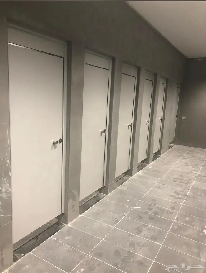 توريد و تركيب قواطع و ابواب فينوليك HPL 7