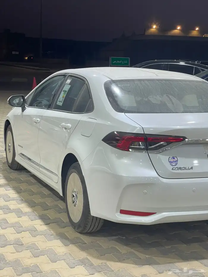تويوتا كورولا مطور XLI بنزين ماكينه 2000 جديد سعودي 4