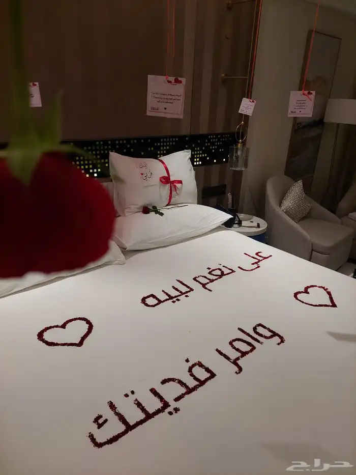 تنسيق غرف عرسان شاليهات ذكري زواج 25