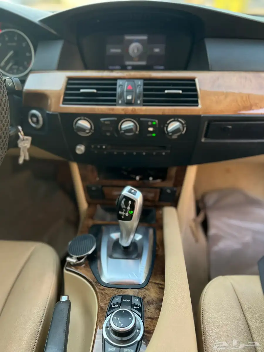 بي ام دبليو 520i 2010 (( بحالة ممتازة )) 7