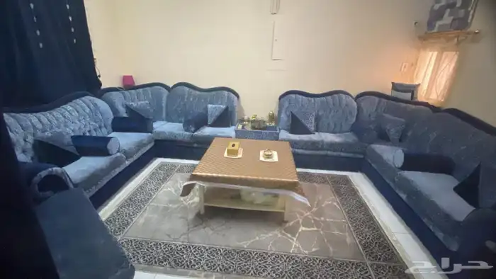 تكييف سبليت 2 طن حاله ممتازة ومجلس 2