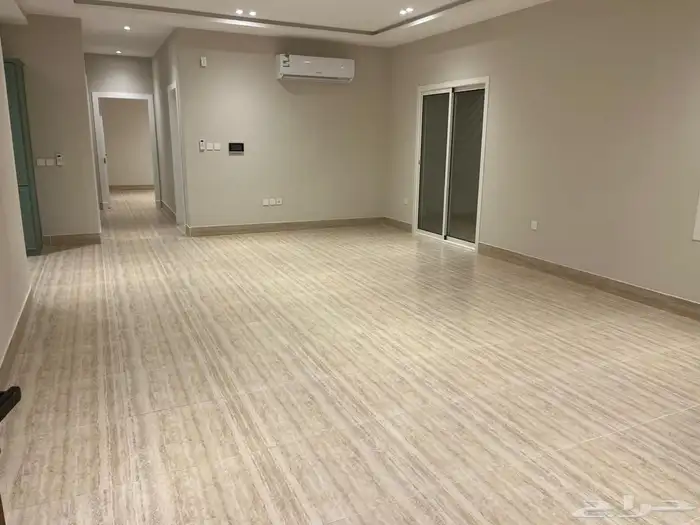 شقة فاخرة للأيجار حي الحمراء في مجمع سكني موقع مميز 1