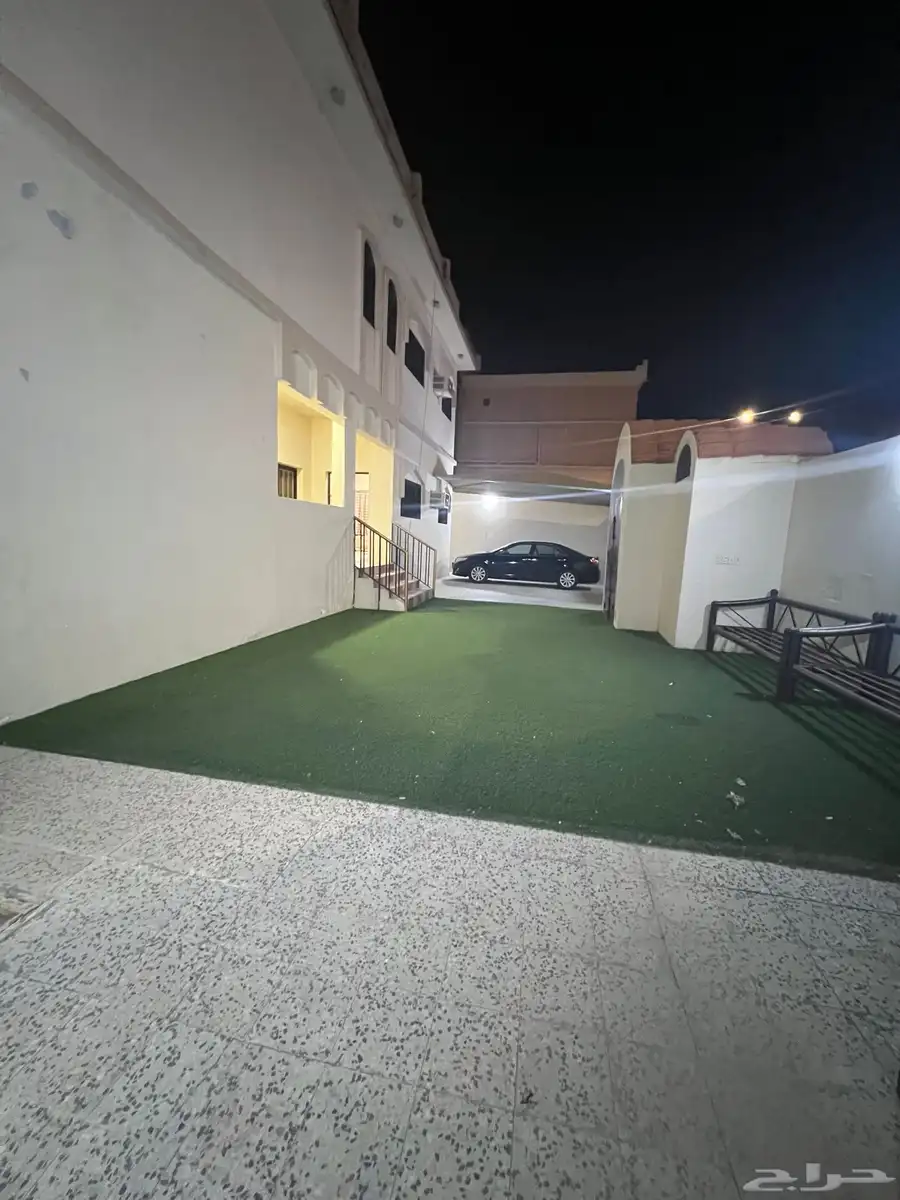 فله للبيع او الاستثمار على زاوية شارعين تجاريه عرض 30 3