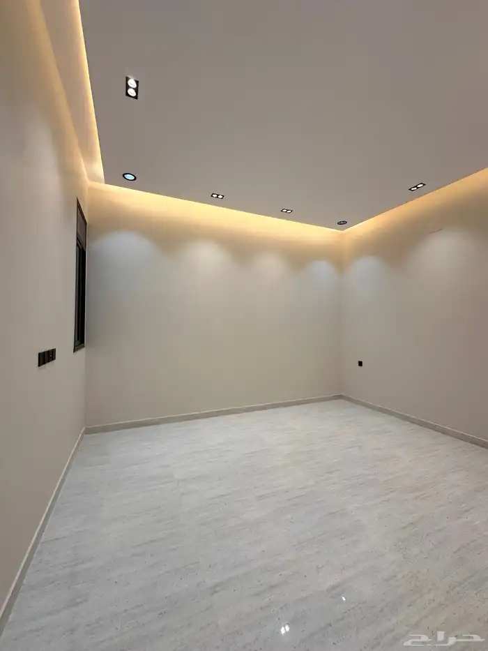 ادوار ارضي مقابل نادي ضمك بين ابها والخميس وقرب مطار ابها 16
