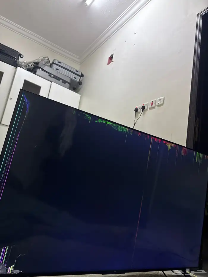 شاشه تي سي الTCL شريتها قبل ثمان شهور جديده وانكسرت58 بوصه 0