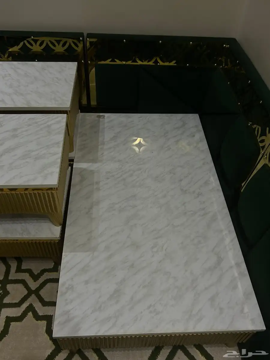 طاوله للبيع مستعمله وشبه جديده 0