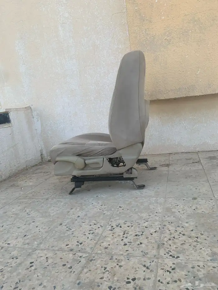 مرتبة هوندا اكورد اماميه جهة السايق وكاله ونظيفه 1