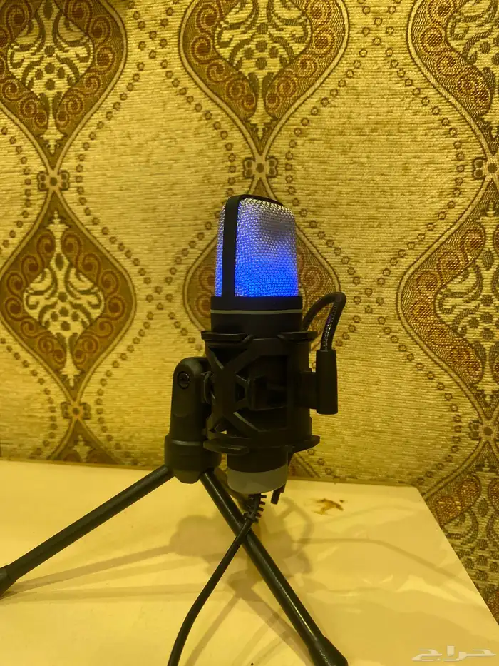 مايك خارجي بود كاتس او 1