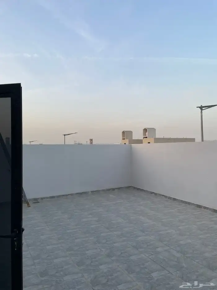 دور تاون هاوس علوي للبيع حي الجنادرية _ المعالي 9