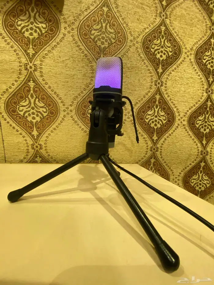 مايك خارجي بود كاتس او 0