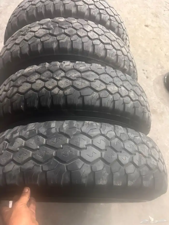 جنوط ديازل مع كفرات دنلوب لبنه 235 85 16 0