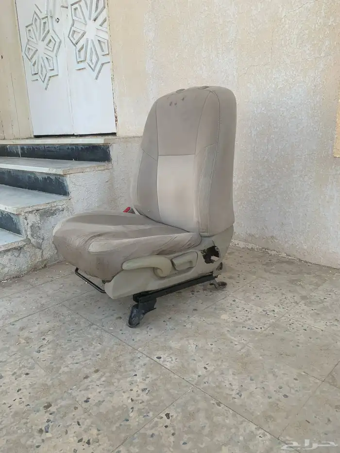 مرتبة هوندا اكورد اماميه جهة السايق وكاله ونظيفه 0