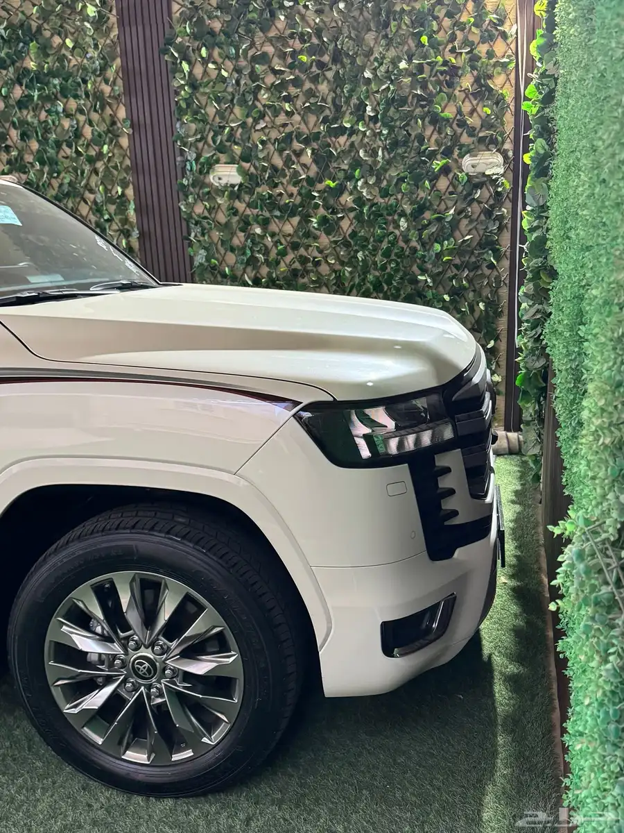 للبيع لاندكروزر GXR 2024 الفئه 4 5