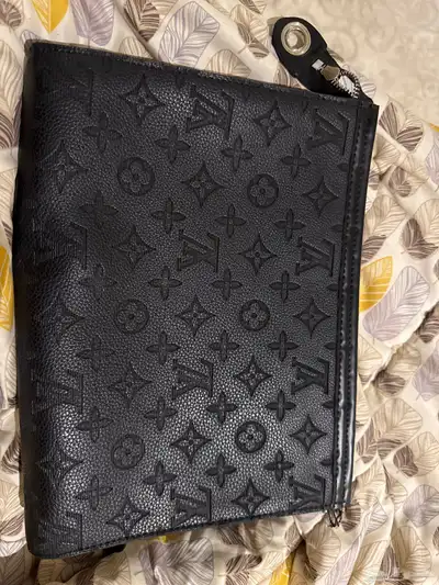 شنطهLV 0