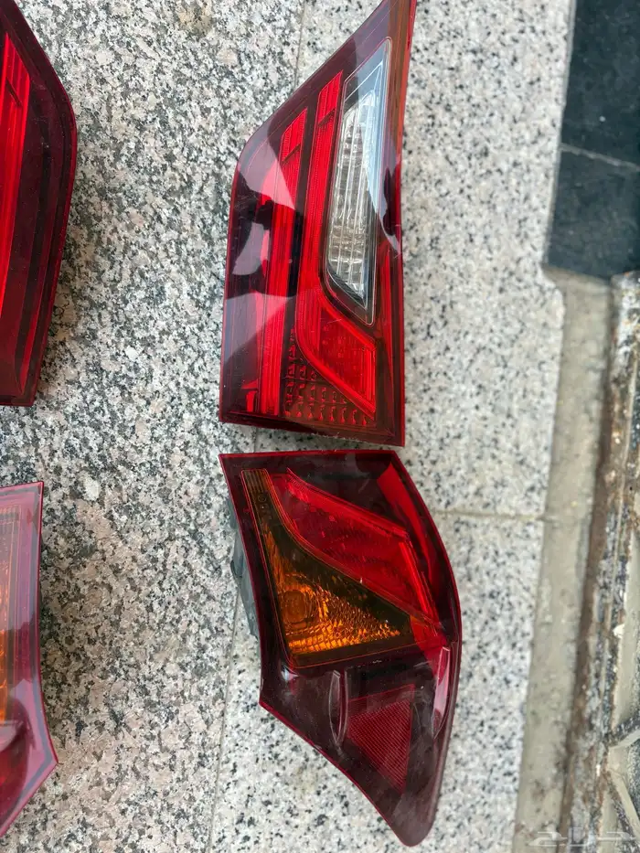 اصطبات خلفيه لكزس GS350 من موديل 2012 الين 2015 اصلي مستعمل 2