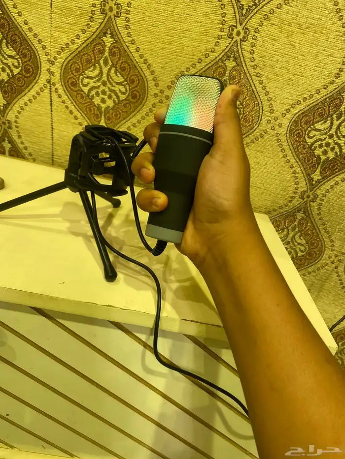 مايك خارجي بود كاتس او 2