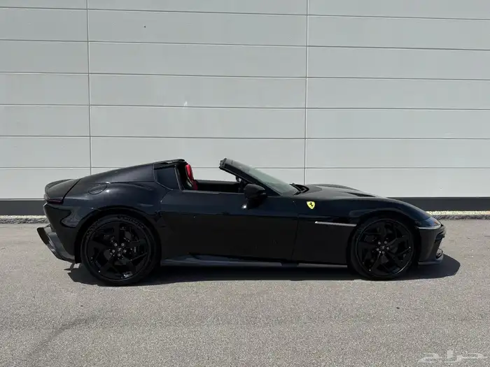 ferrari 12cilindri spider 6