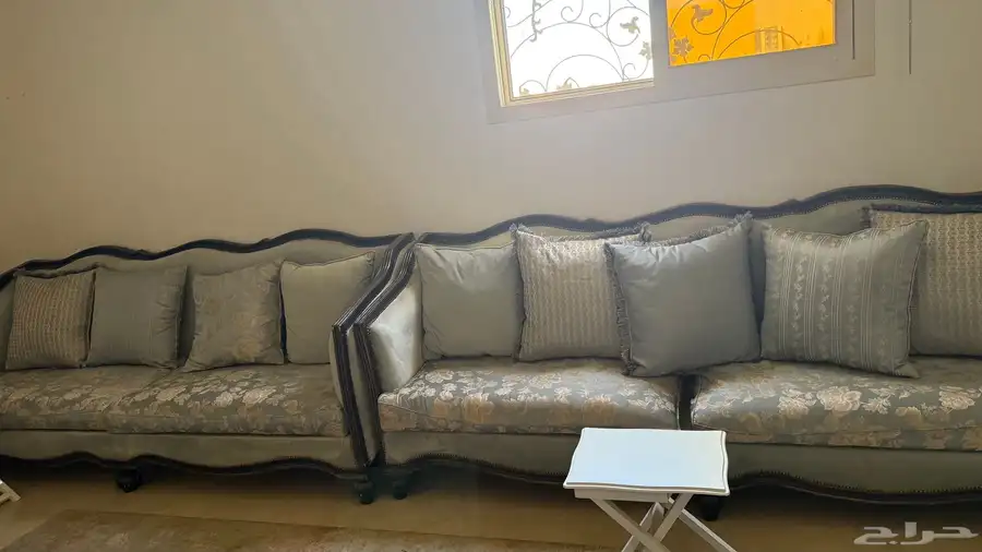 كنب كلاسيك 4