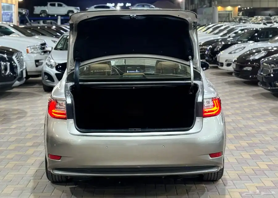 لكزس 2017 ES350 فل كامل ممشى قليل 41