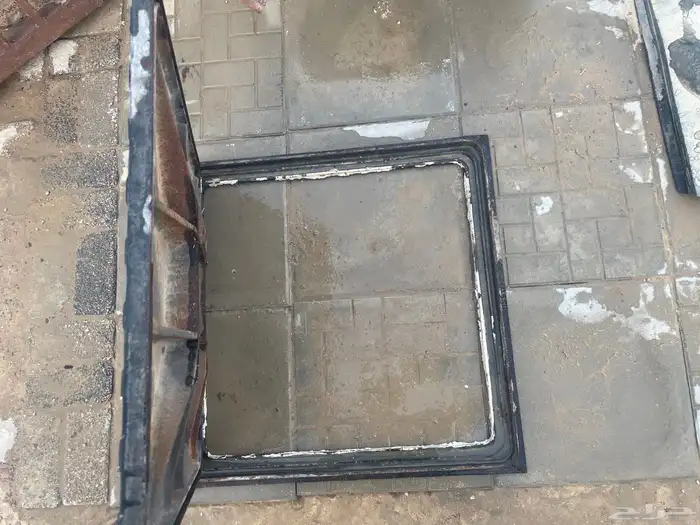 للبيع غطا خزان ارضي حديد قوي 2