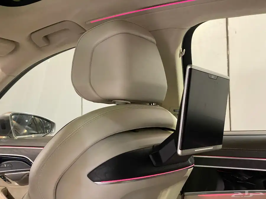 اودي A8 L 2018 ( أعلى فئة ) بحالة نظيفة جدا 26