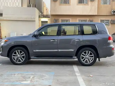 لكزس LX570 (2012) 3