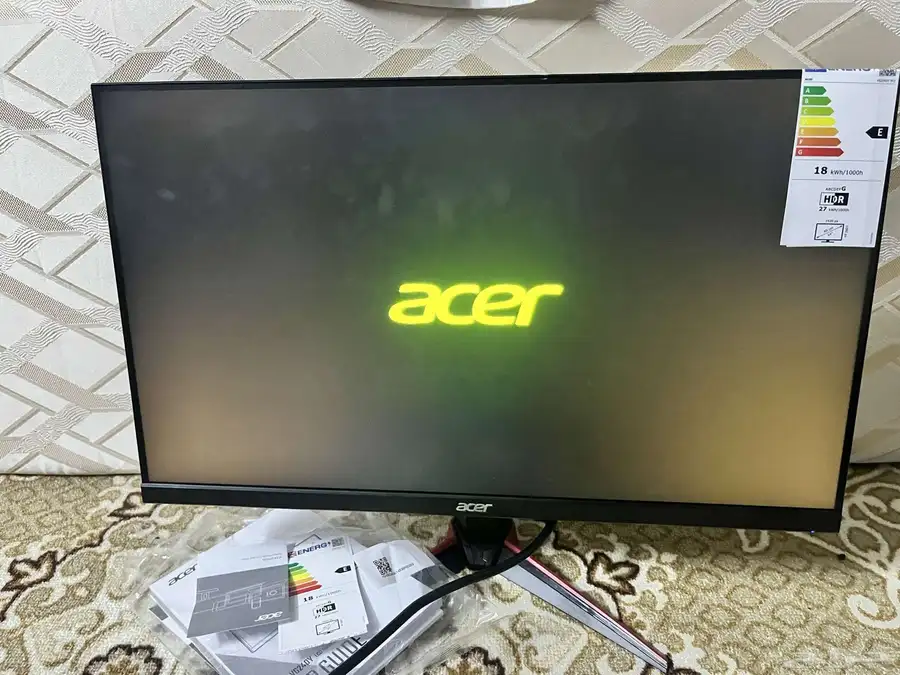 شاشه aser و سماعه هايبر اكس 1